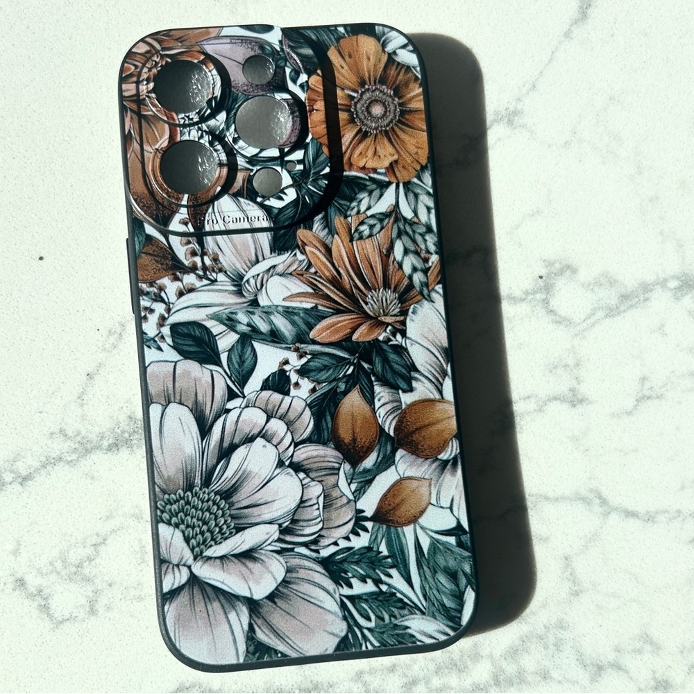 iPhone 14 Pro Floral Pattern Phone Case - Black and White